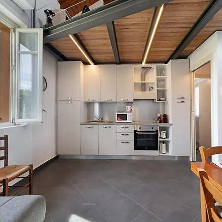 La Casa Di Lillo - *